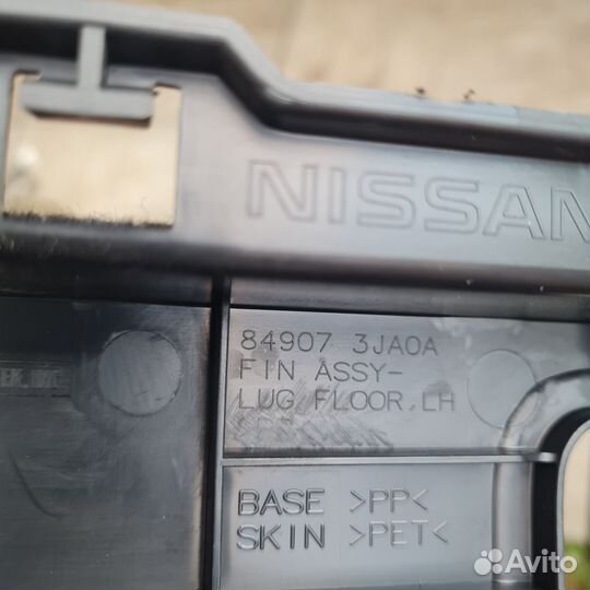 Накладка Nissan Pathfinder R52 849073JA0A