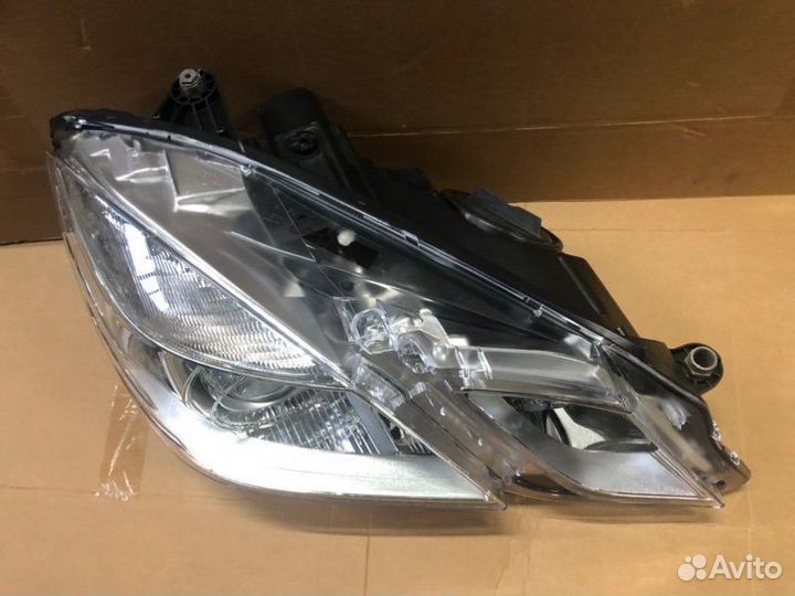 Фара передняя правая Mercedes-Benz E-Class W212