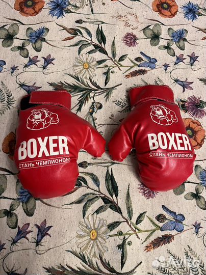 Боксерские перчатки