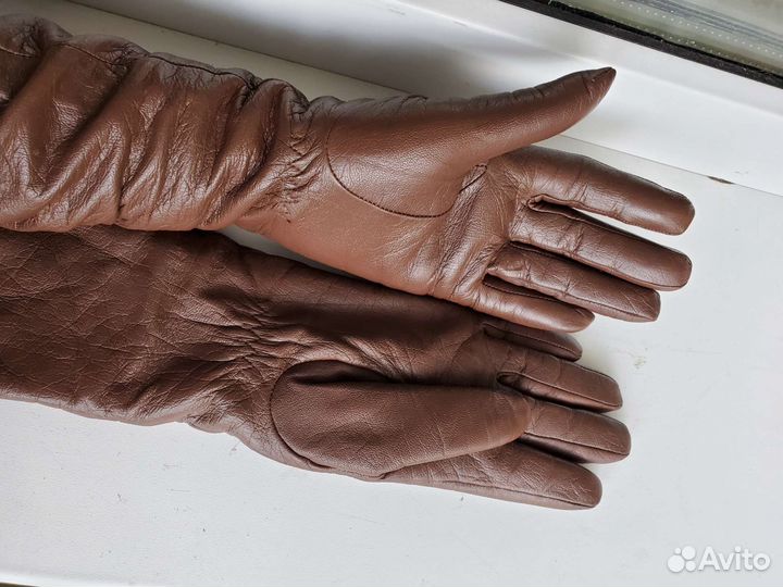 Длинные кожаные перчатки