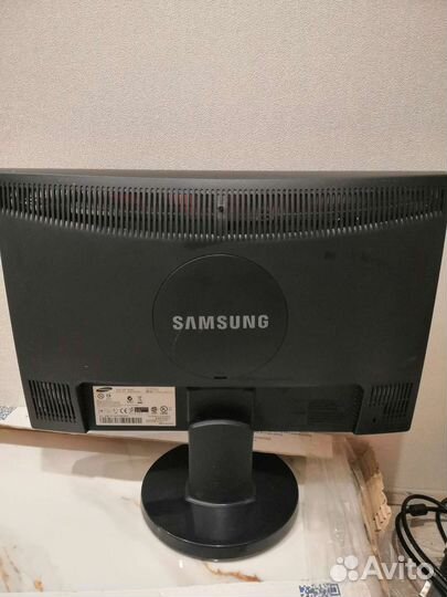 Монитор samsung
