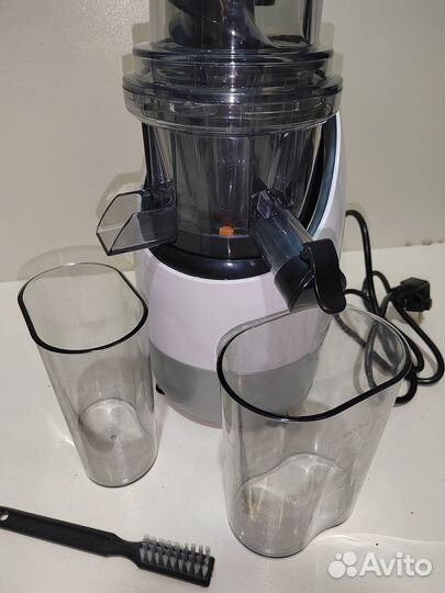 Соковыжималка шнековая Kitfort KT-1121