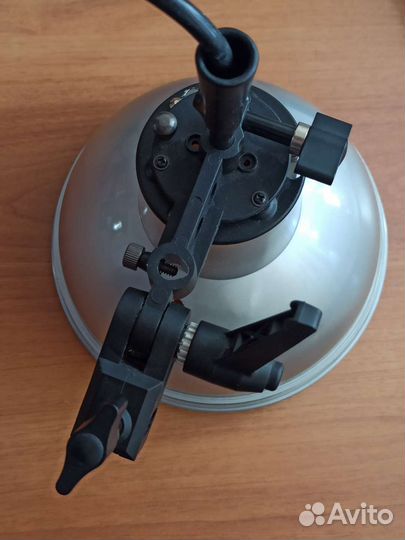 Постоянный свет с рефлектором