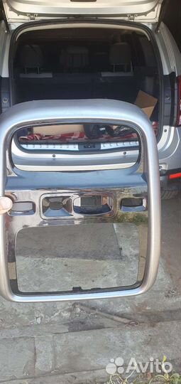 Продам рамку магнитолы рено дастер