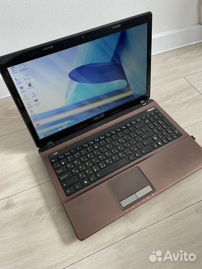 Ноутбук asus X53S i3