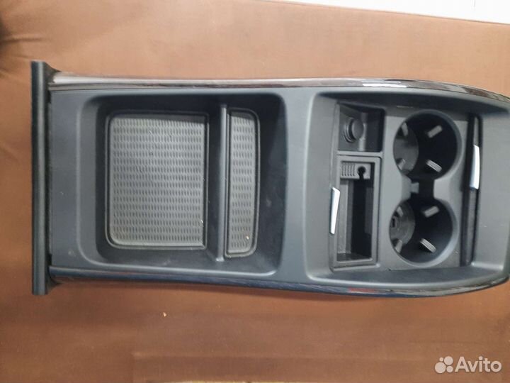 Центральная консоль (задняя часть)бмв x6 e/71, e72