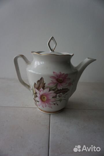 Чайник фарфоровый советский