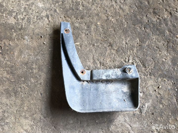 Renault logan 2 брызговик