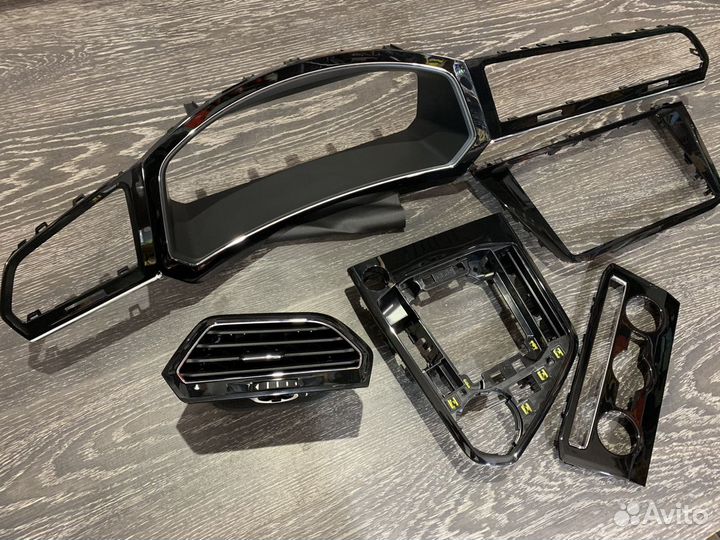 Декор торпеды high line VW tiguan ll