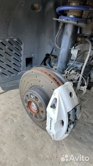 Тормоза BMW Белые brembo 4 суппорта