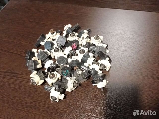 Датчик положения кузова б/у оригинал Япония