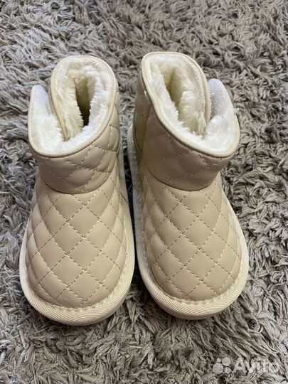 Зимние угги для девочки новые 23 размер