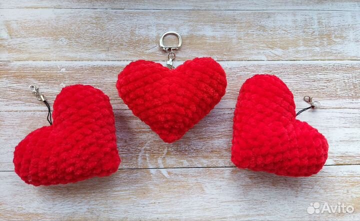 Плюшевое сердце-брелок