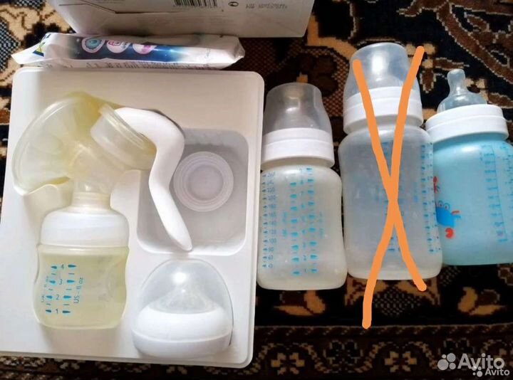 Молокоотсос и бутылочки