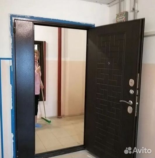 Дверь металлическая двухстворчатая