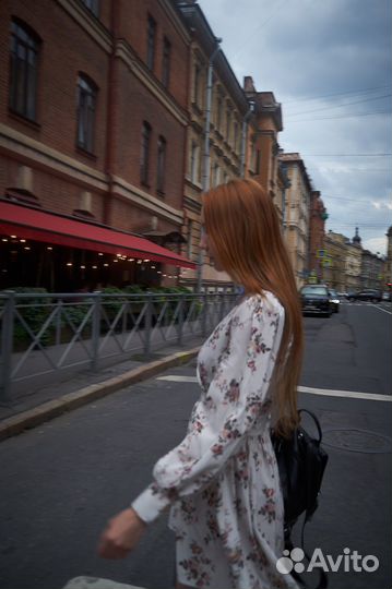 Женский фотограф