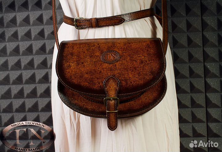 Женская кожаная сумка-седло ручной работы
