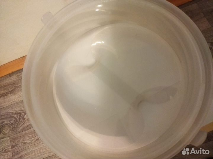 Контейнер для торта Tupperware