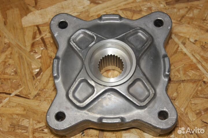 Ступица передняя Polaris RZR 570 / 800 / 5137219