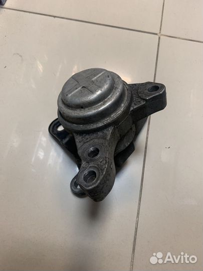 Опора двигателя правая Ford Mondeo 5 (1.5 ecoboost