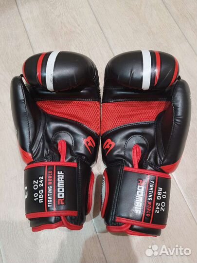 Боксерские перчатки 10 oz