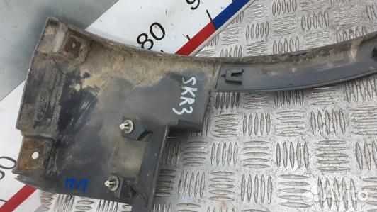 Молдинг крыла переднего правого ford kuga 1 (SKR03