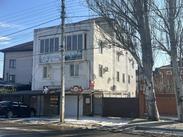 Дом 439 м² на участке 5 сот.