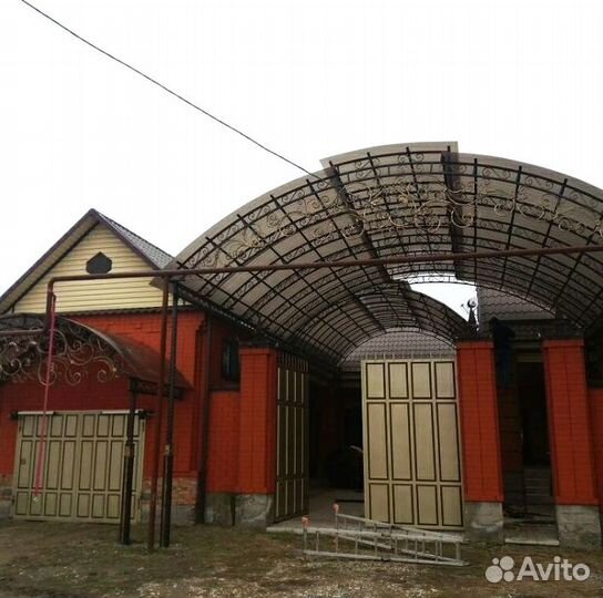 Навесы кованные из поликарбоната