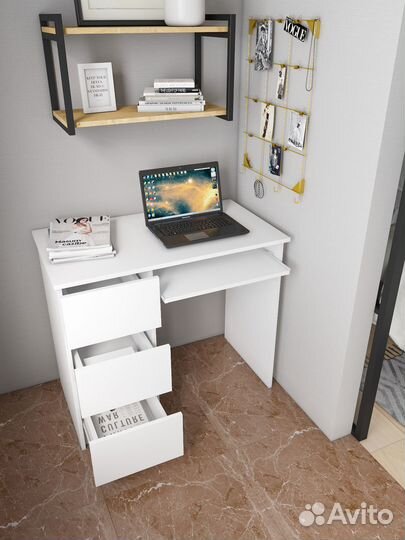 Письменный стол IKEA (компьютерный стол)