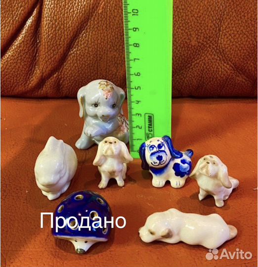 Статуэтки собаки, кролик