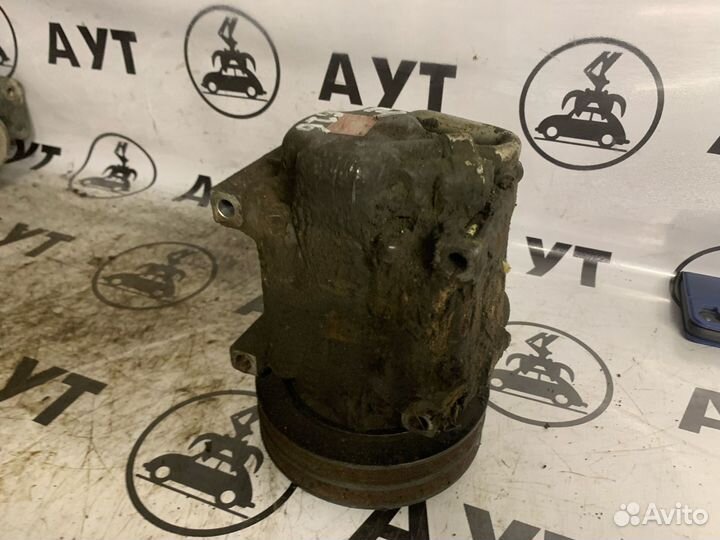 Компрессор кондиционера Мазда 626