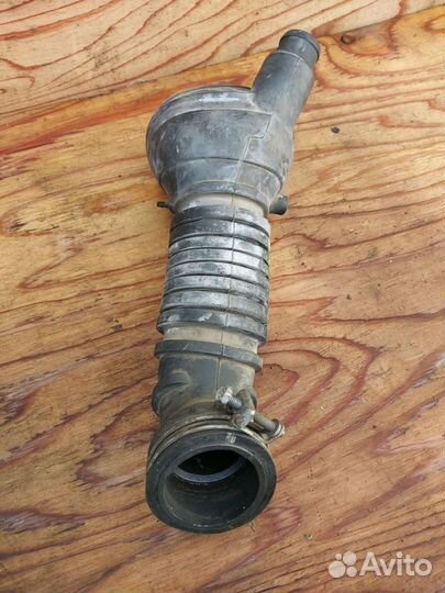 Патрубок воздушного фильтра Mitsubishi Eclipse 2G