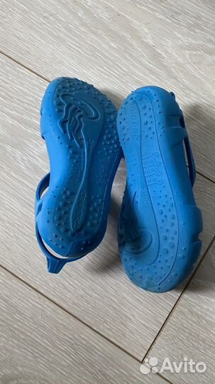 Тапочки для бассейна