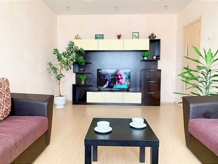 2-к. квартира, 54 м², 9/10 эт.