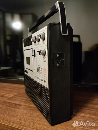 Кассетный магнитофон Весна 202 + кассета