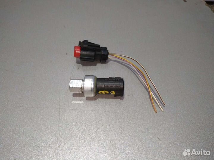 Реле давления фреона Форд Фокус Мондео Фиеста