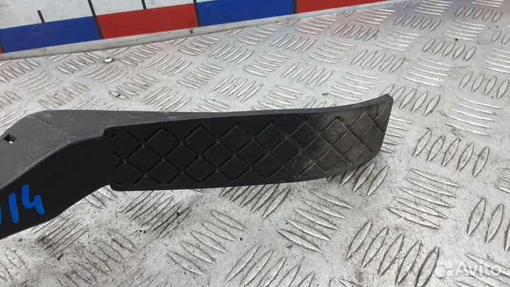 Педаль Volkswagen Touareg 2005