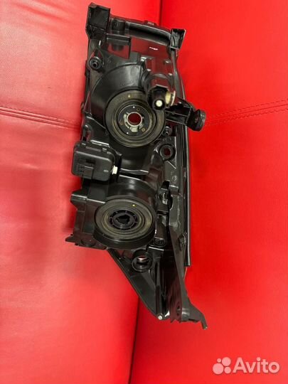 Фара toyota rav 4