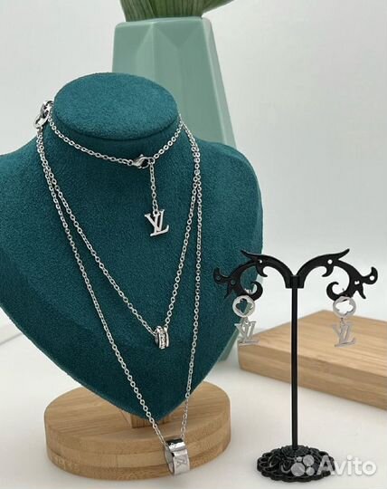 Комплект Louis Vuitton Подвеска Серьги