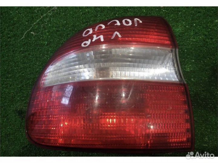 Фонарь задний левый Volvo V40 2.0 2001
