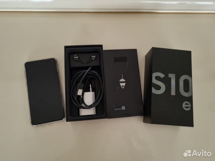 Samsung Galaxy S10e, 6/128 ГБ