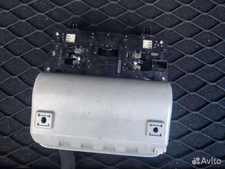 Плафон освещения салона Kia Ceed JD 2012-2018