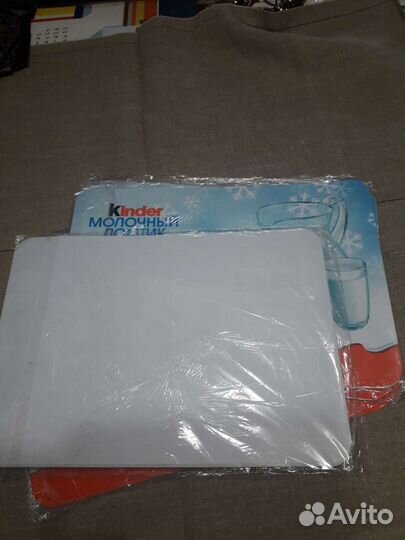 Рекламная подкладка для еды kinder