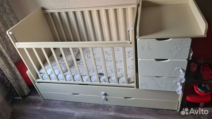 Детская кроватка трансформер с маятником