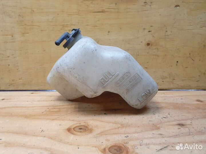 Бачок расширительный Toyota Harrier MCU15 1mzfe