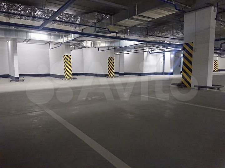 Машиноместо, 10 м²