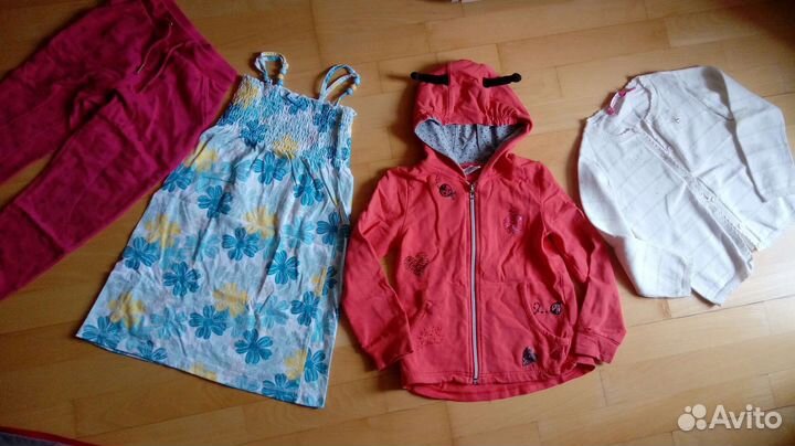 Ветровка, пакет фирменных вещей д/девочки 110-116