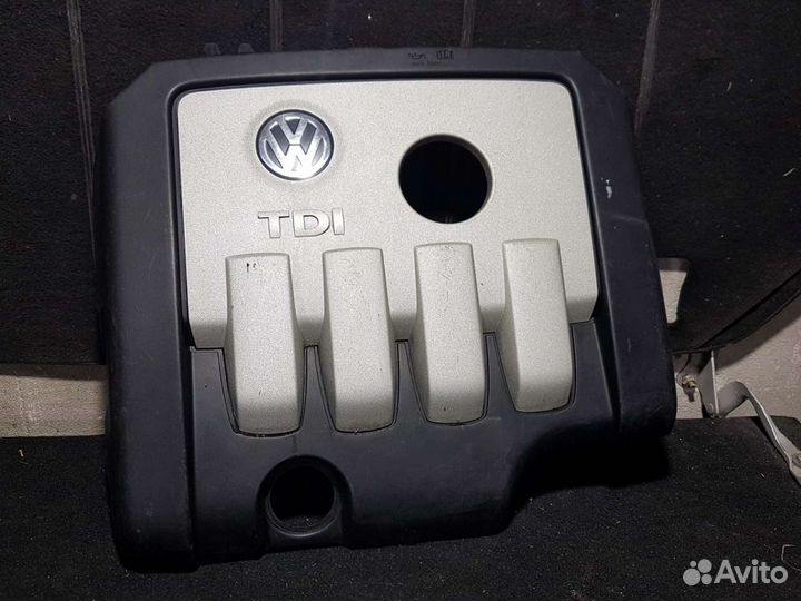 Крышка двигателя volkswagen passat B6