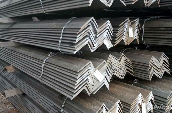 Металлопрокат Уголок Б/У от 1 тонны