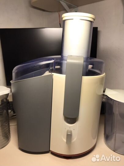 Центробежная соковыжималка Philips HR 1858